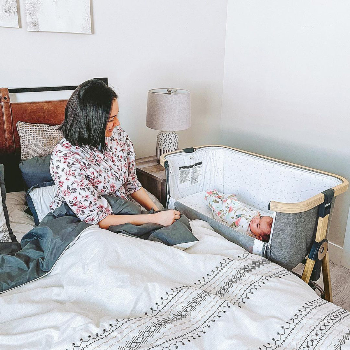 Babynest i bedside sales crib